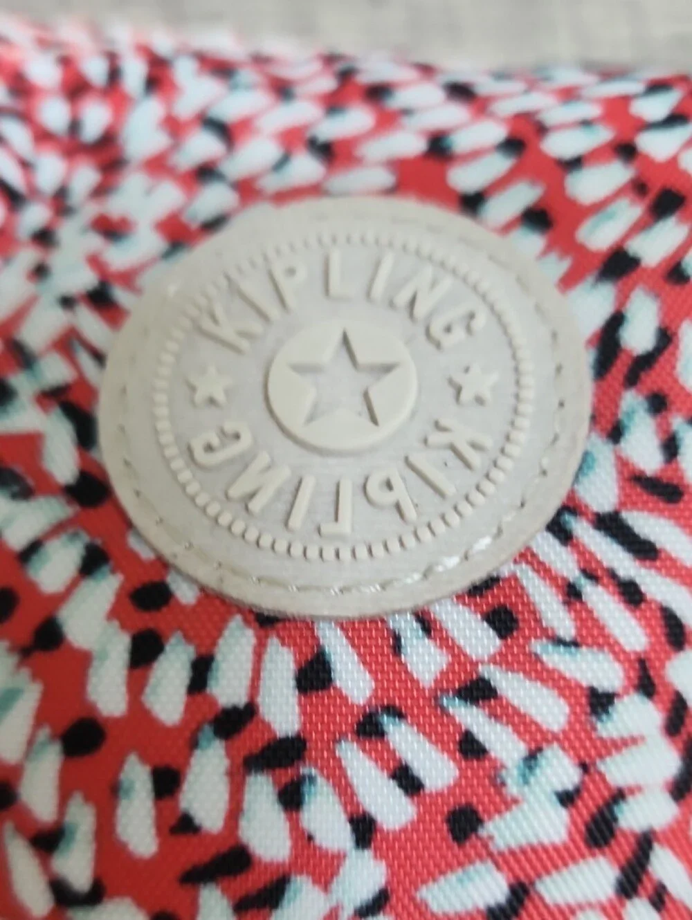 Kipling compact zip